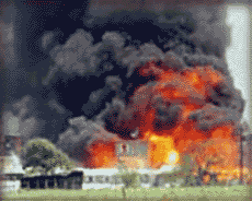 Branch Davidian compound in flames